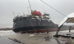 Mendireğe Çarpan Gemi Parçalanıdı Çok Sayıda Denizci Kayıp