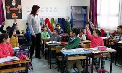 Türkiye'nin Eğitim Müfredatına "Adabımuaşeret" Dersi Eklendi