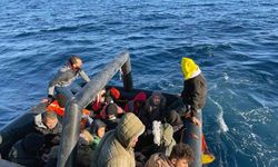 Yunanistan Sahil Güvenliği Tarafından Ölüme Terk Edilen Göçmenler Kurtarıldı