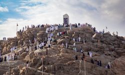 Dini Rüya Tabirleri: Rüyada Arafat'ta Vakfeye Durmak