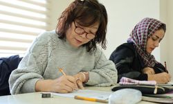 Güney Koreli Kadın Diyarbakır'a Hayran Kaldı, Türkçe Öğreniyor