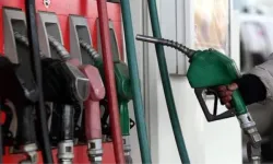 Petrol Fiyatları Sinyali Verdi: Akaryakıta Yeni İndirimler Yolda!