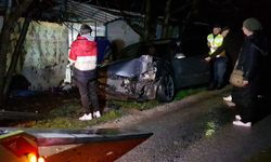İnegöl'de Trafik Kazası: İki Araç Çarpıştı, İki Yaralı