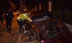 Karaman'da Trafik kazası: Otomobil park duvarına çarptı