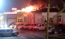 Bursa'da Lüks Otomobilleri Yangından Son Anda kurtardılar