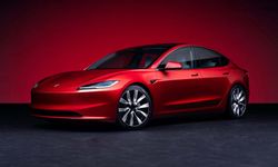 Yenilenen Tesla Model 3 tanıtıldı!