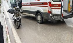 İnegöl'de Motosiklet ile Bisiklet Çarpıştı: 65 Yaşındaki Adam Yaralandı
