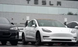 Tesla 2 milyon aracı geri çağırıyor