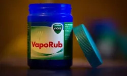 VICKS Krem Ne İşe Yarar? Hangi Hastalıklara İyi Gelir? Uyku Kalitenizi Arttırır Mı?