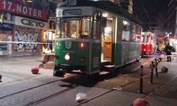 Kadıköy'de feci ölüm: Torununu kurtarmak isterken tramvayın altında kaldı