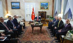 Dışişleri Bakanı Fidan, Türkiye’nin Bükreş Büyükelçiliğinde çeşitli temaslarda bulundu