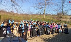 Yenice 19 Mayıs Ortaokulu öğrencileri göleti temizledi: Yeşilay Haftasında anlamlı etkinlik