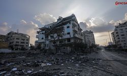 İsrail, sivillerin sığındığı evlere saldırdı
