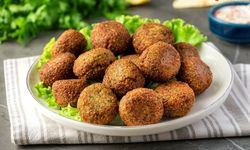 Falafel Nasıl Yapılır, Hangi Ana Malzemeden Yapılır? Bu Efsane Lezzetin Sırrı Nedir?