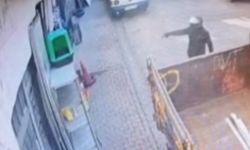 Hedefindeki adamı vuramayınca dükkana kurşun yağdırdı, kamera kaydetti