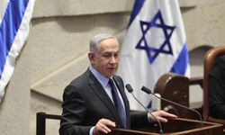 İsrail'de Binlerce Kişi Netanyahu'ya İstifa Çağrısı Yaparak Esirlerin Geri Getirilmesini Talep Etti