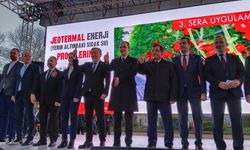 Erbakan İnegöl'de AK Parti'ye Yüklendi: Yeniden Refah Partisi Gümbür Gümbür Geliyor