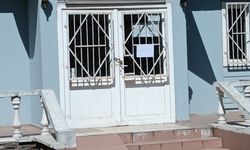Süleymaniye Mahallesi'nde Muhtarlık Binasına Taşlı Saldırı