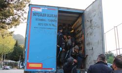 Amasya’da bakır yüklü tırda 64 kaçak göçmen yakalandı