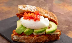 Son Dönemin Popüler Lezzeti: Avokado Tost Tarifi ile Sağlıklı ve Lezzetli Kahvaltı