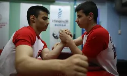 Bilek güreşinde Avrupa Şampiyonu olan Bursalı ikizler, Dünya zirvesine göz koydu