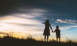 Boşanma sonrası çocukların bakım ve nafakasından kim sorumludur?