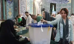İran'da Kritik Seçim Maratonu Sona Erdi! İlk Sonuçlar Açıklandı