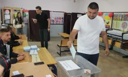 Pınarbaşı'nda mühürsüz oylar nedeniyle iptal edilen Belediye Seçimi için yeniden sandığa gittiler