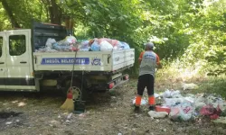 İnegöl Belediyesi Bayram Sonrası Gündüzlü Mahallesi Piknik Alanını Temizledi