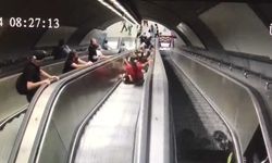 İzmir Metro'sunda 11 Kişinin Yaralandığı Yürüyen Merdiven Kazası Kamerada