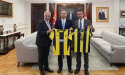 Bakan Yerlikaya, Fenerbahçe Spor Kulübü Başkanı Ali Koç’u kabul etti