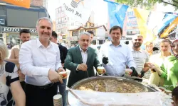 AK Parti İnegöl İlçe Başkanlığı Aşure İkramını Yoğun Katılımla Gerçekleştirdi