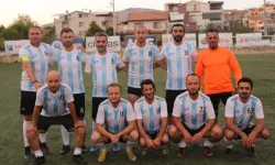 Futbol Aşkı Engel Tanımıyor! Sahada Fırtına Gibi Esiyor