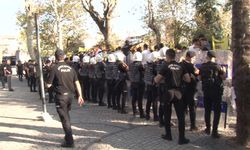 Protesto için toplanan Fenerbahçe taraftarının stada yürümesine polis engeli