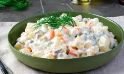 Sofraların Vazgeçilmezi Rus Salatası Tarifi