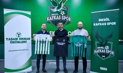 Kafkasspor altyapı takımının forma sponsoru Yaşam Orman ürünleri oldu