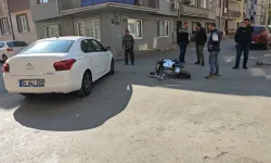 İnegöl'de Motosiklet Otomobille Çarpıştı: 1 Yaralı