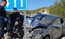 Antalya-Isparta yolu üzerinde feci kaza: 2 ölü, 6 ağır yaralı