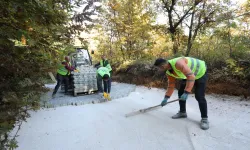 Bahariye Mahallesinde Yollar Parke Taşla Kaplanıyor