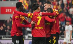 Göztepe, Çaykur Rizespor'u 3-0 Mağlup Etti: İç Sahada Galibiyet Serisi 7 Maça Çıktı