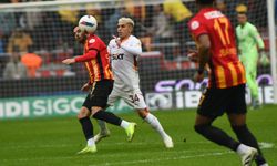 Trendyol Süper Lig: Kayserispor: 1 - Galatasaray: 2 (İlk yarı)