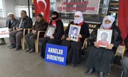 Muş’ta Evlat Nöbeti Kararlılıkla Devam Ediyor: "Yeter Artık, Çocuklarımızı Bırakın!"