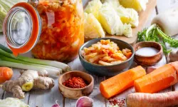 Kimchi Turşusu Nedir? İşte Kore’nin Çarpıcı Lezzeti Kimchi Turşusu Tarifi! Bu Lezzet Sosyal Medyayı Sallıyor!