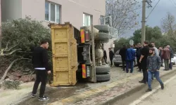 Orhangazi'de Freni Boşalan Kamyon Korku Saçtı: 1 Yaralı