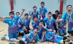 Gaziosmanpaşa İmam Hatip Ortaokulu Voleybol Takımlarından Büyük Başarı