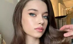 Afra Saraçoğlu havalimanında gözaltına alındı