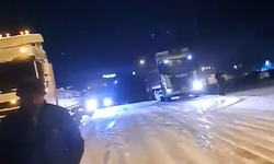 İnegöl’de Yollar Buz Pistine Döndü! Araçlar Yollarda Kaldı!