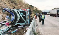 Yolcu Otobüsü Devrildi: 18 Ölü, 31 Yaralı