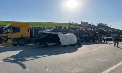 Yolcu Servisi Park Halindeki Tıra Çarptı: 6 Ölü, 8 Yaralı