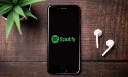 Spotify’dan Dinleme Deneyimini Değiştiren Hamle! Şarkı Sözleri Artık Çevrim Dışı ve Çevirili
